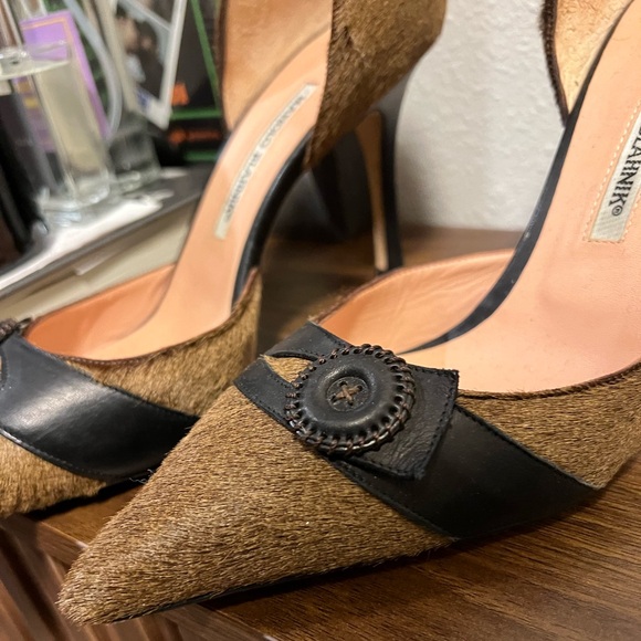 COPY-4 inch heels Manolo Blahnik’s size 40 1/2 fits about a 9 1/2 size 10 NO BOX - Picture 8 of 13